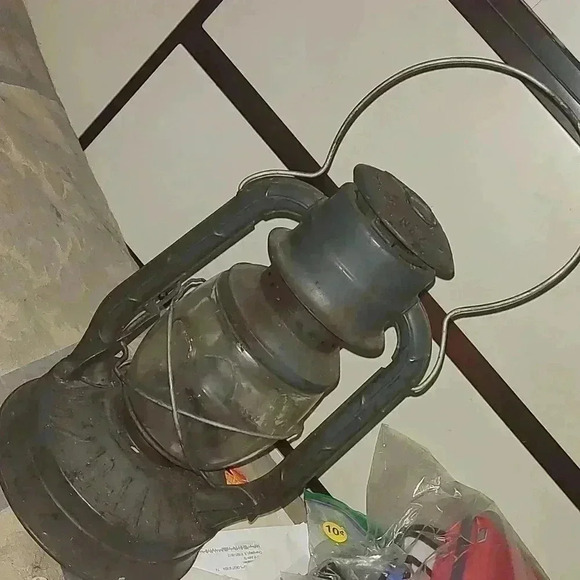 Dietz NO. 2 D-lite Lantern - Picture 1 of 3